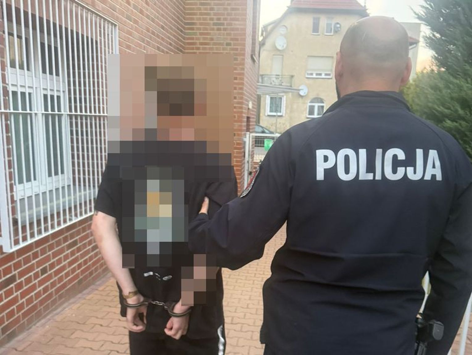 Parking gminny. Policja zabezpieczyła 193 g marihuany - Zdjęcie artykułu