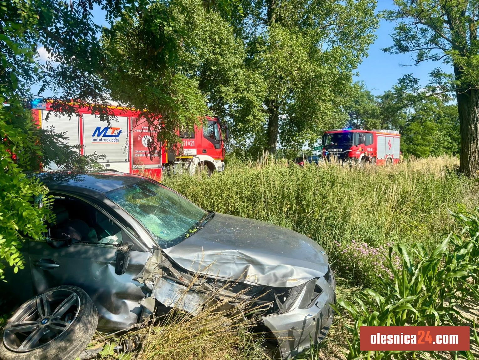 Samochód w rowie. Ruch na drodze chwilowo utrudniony - Zdjęcie artykułu